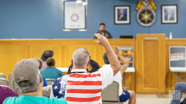 Breaking: Teamsters begin voting for presidential endorsement