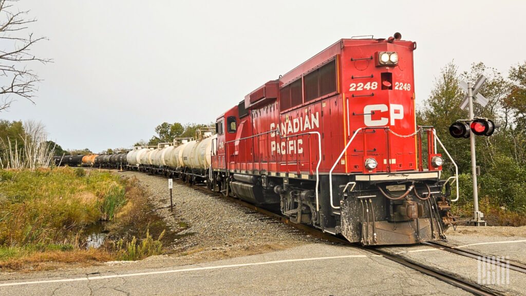 CN, CPKC lock out union rail employees