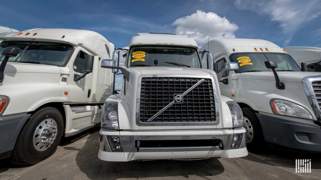Senate Republicans block tax bill benefiting trucking
