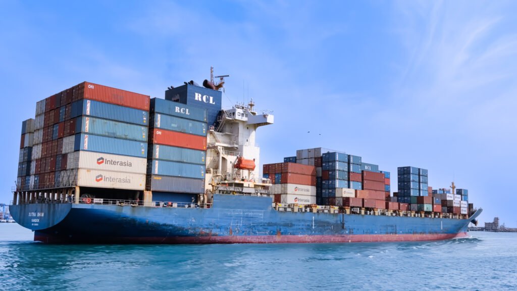 Union pact averts India port strike