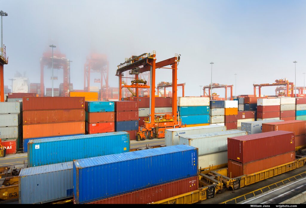 Vancouver port acts ahead of Canada rail stoppage