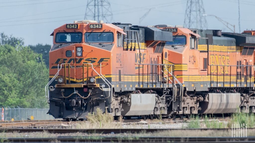 BNSF, electrical workers announce tentative contract agreement