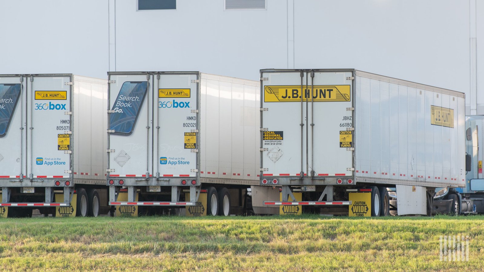 J.B. Hunt Q3 first look: Stock jumps on earnings beat