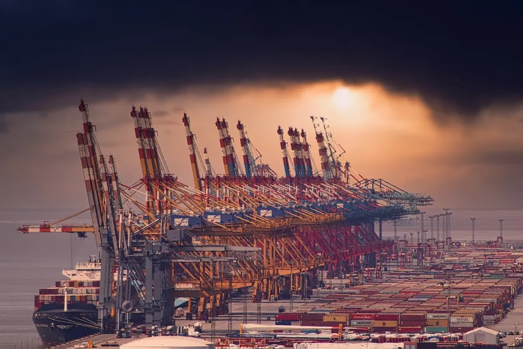 The link between Resilience, Data Standards and Visibility in Supply Chain