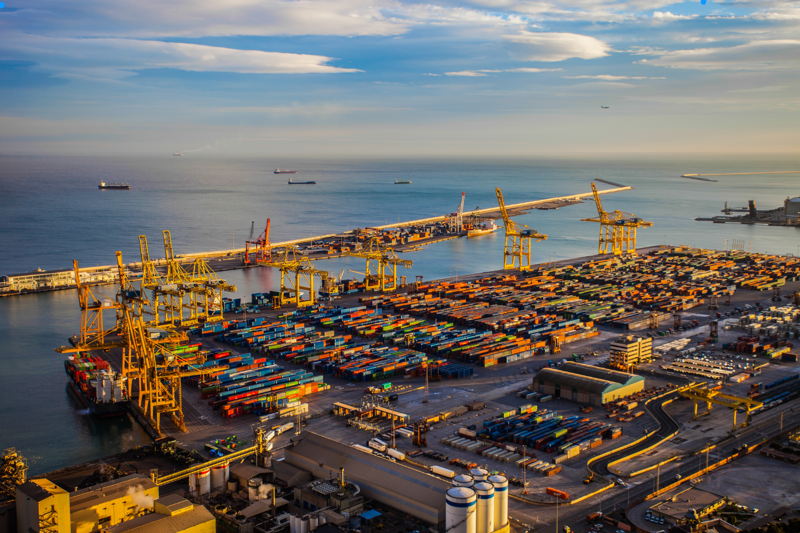 Threatened Port Strike Could Benefit Air Cargo