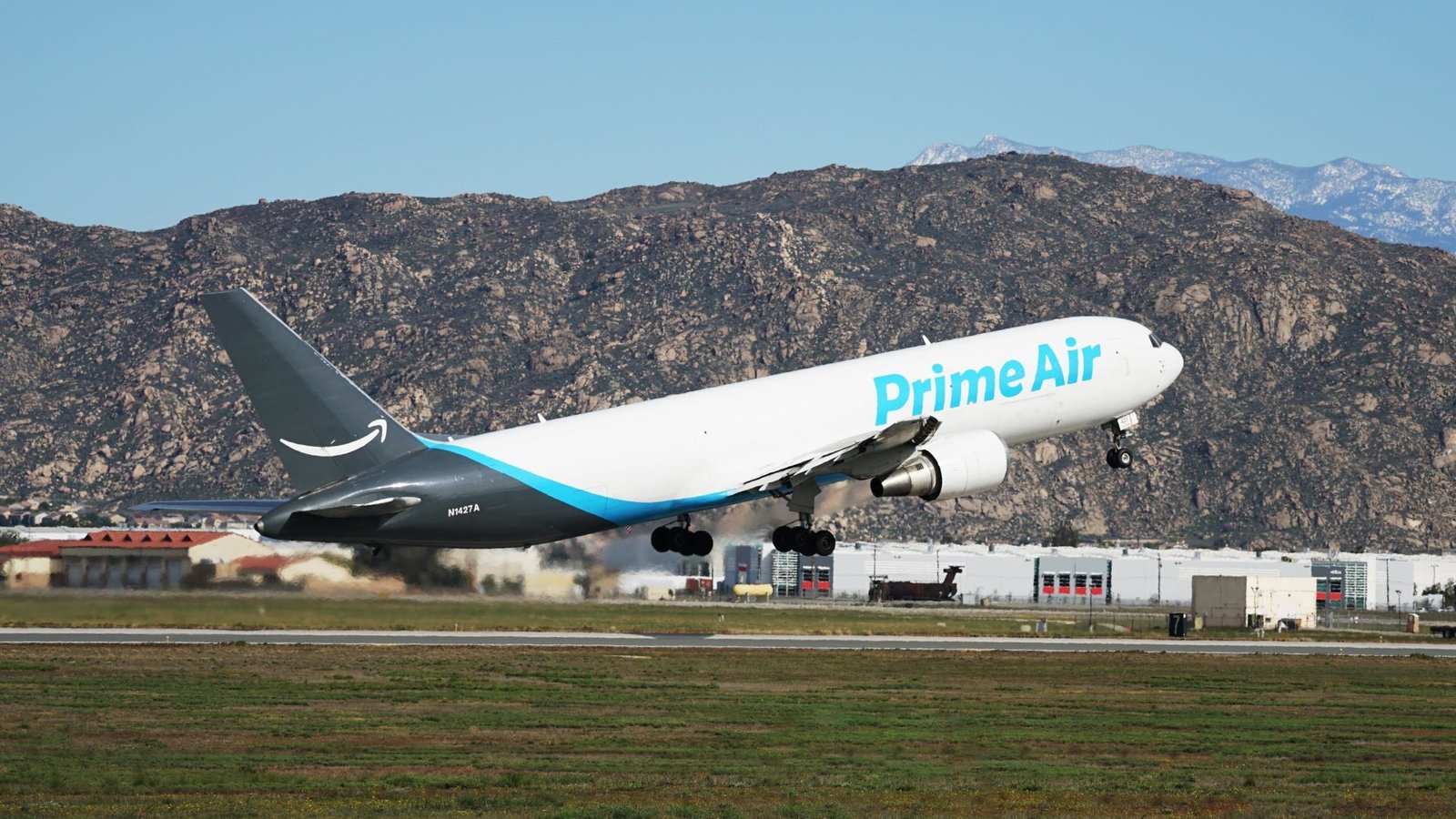 Amazon promises equal priority for third-party air cargo, own parcels