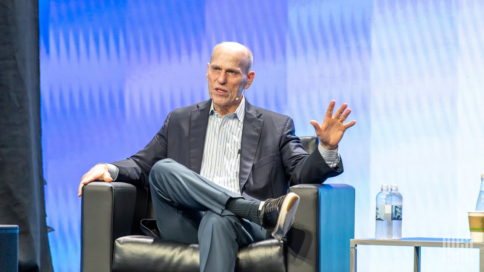 Covenant Logistics CEO sees trucking market rising in 2025