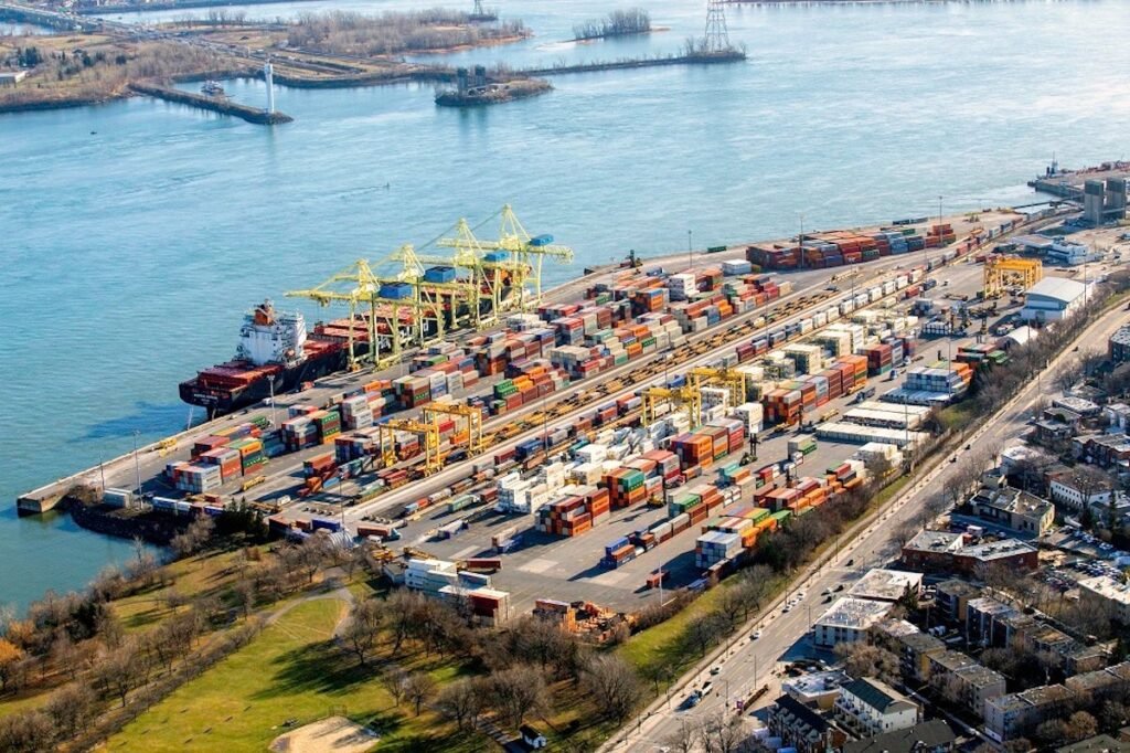 Lockout looms in Montreal port labor dispute
