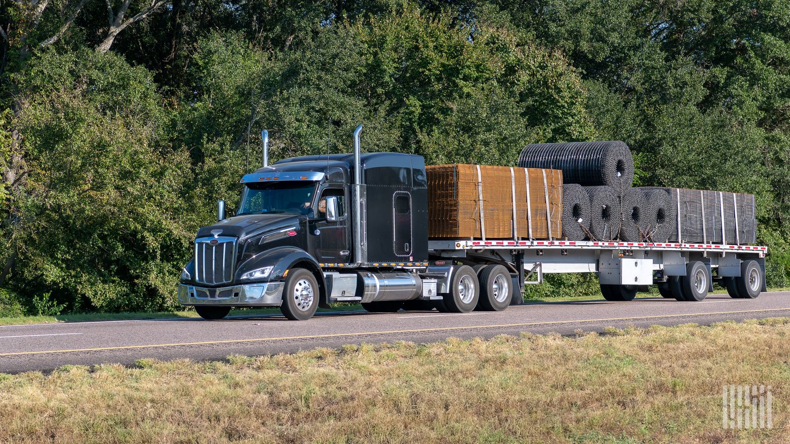 PS Logistics acquires Louisiana flatbed carrier Fluker Transportation