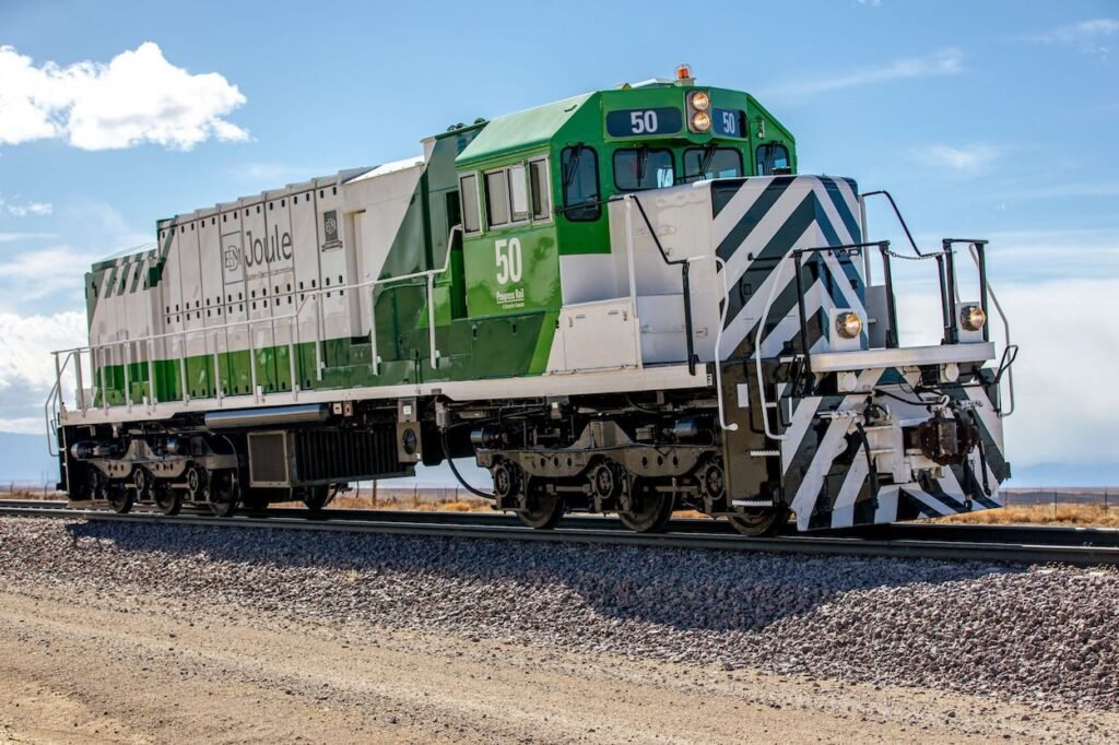 Port of LA-Long Beach railroad wins grant for electric locomotives