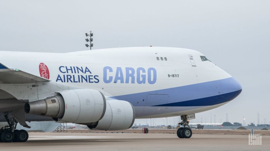 China Airlines to buy Boeing 777-8 freighters