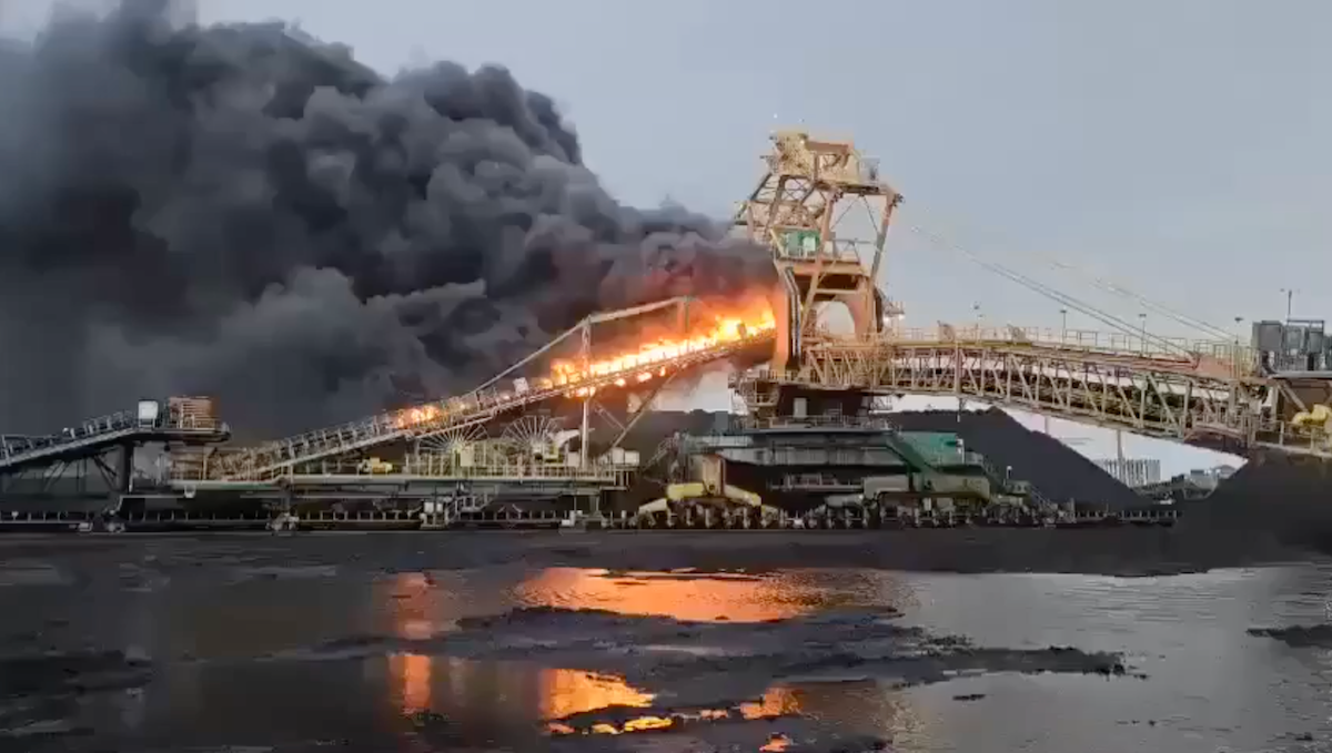 Fire damages Vancouver port coal terminal