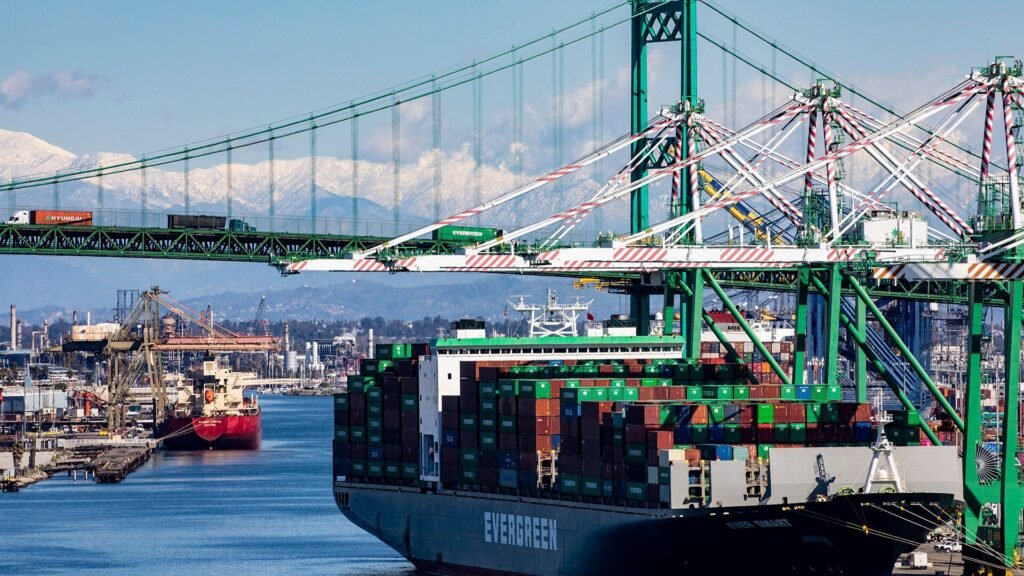 November container flows a torrent at Port of LA