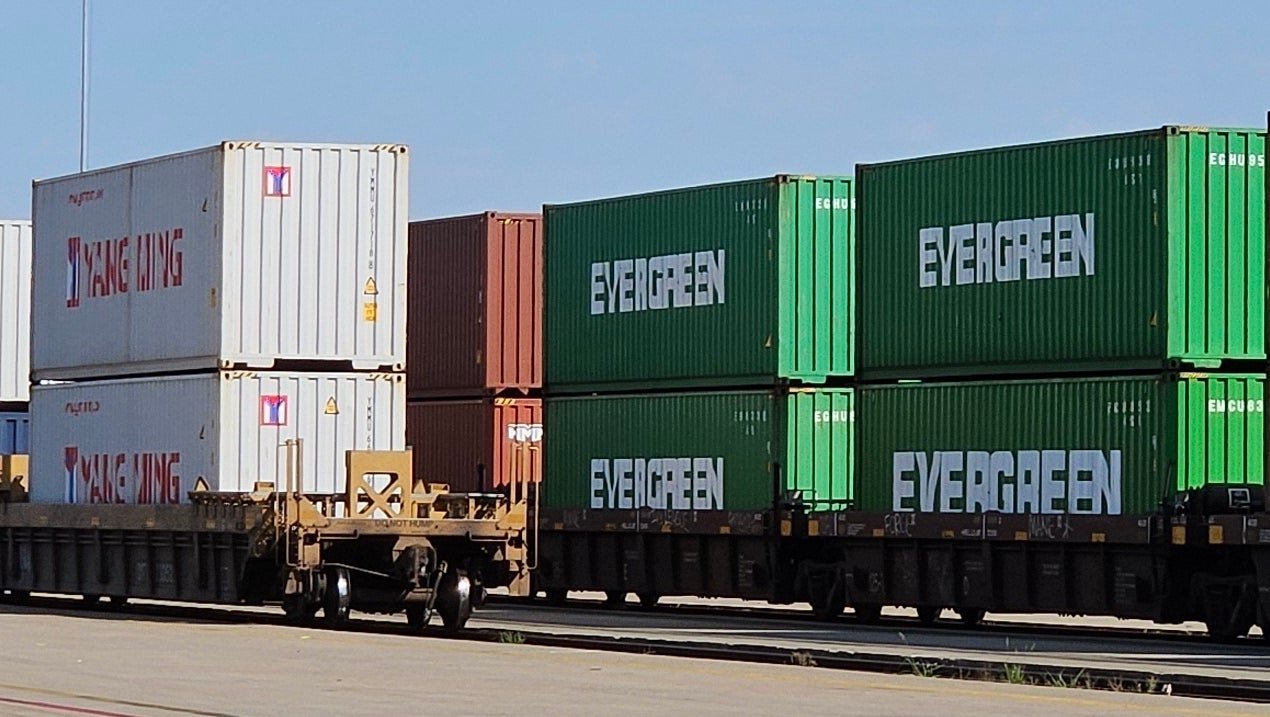 Record rail intermodal, consumer spending signal positive outlook, says AAR