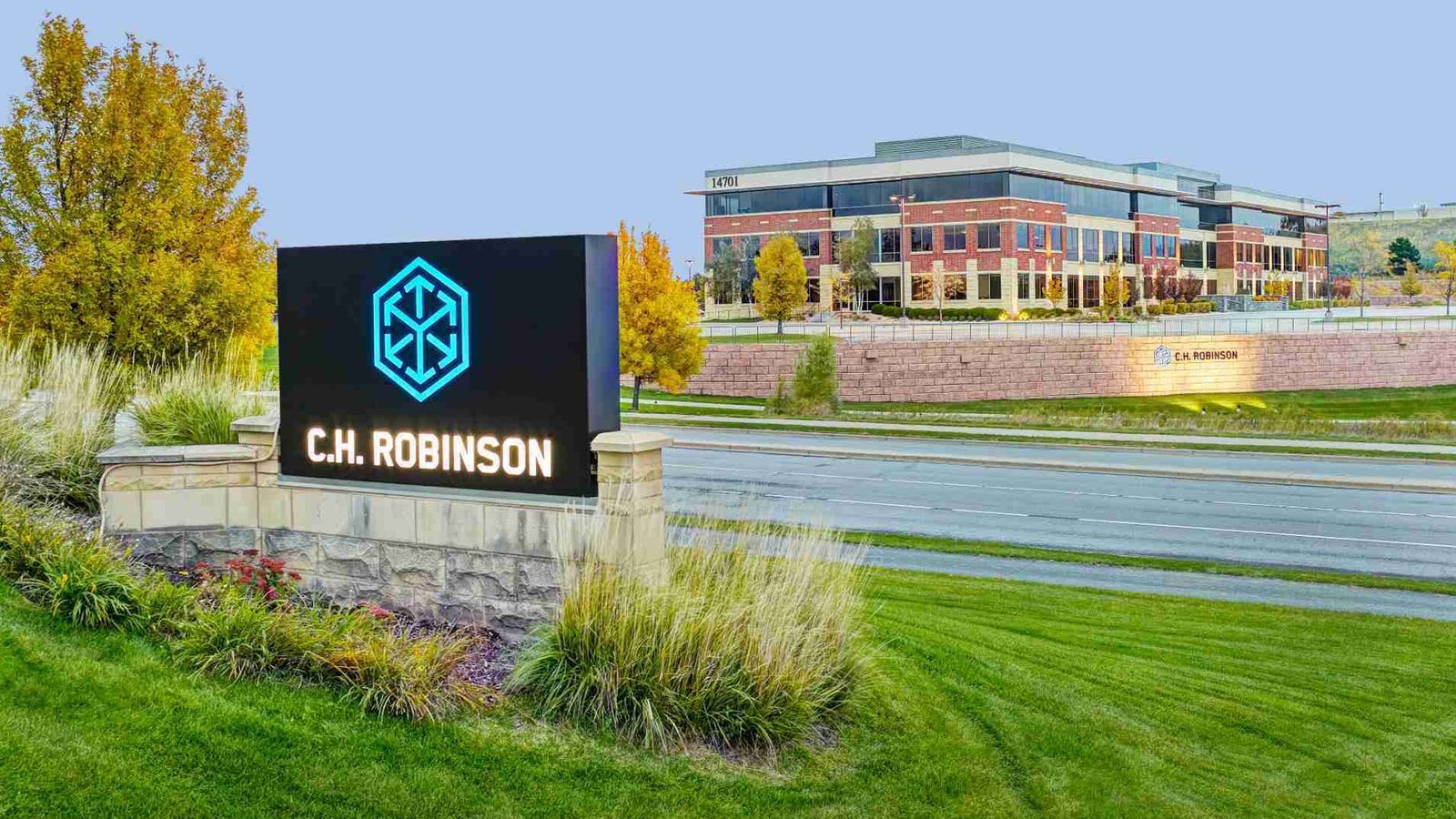 C.H. Robinson’s Q4 performance soars year on year but slows sequentially