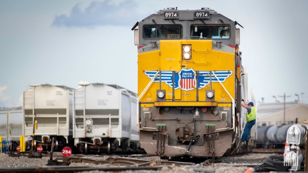 First look: Union Pacific profit up 7% in fourth quarter