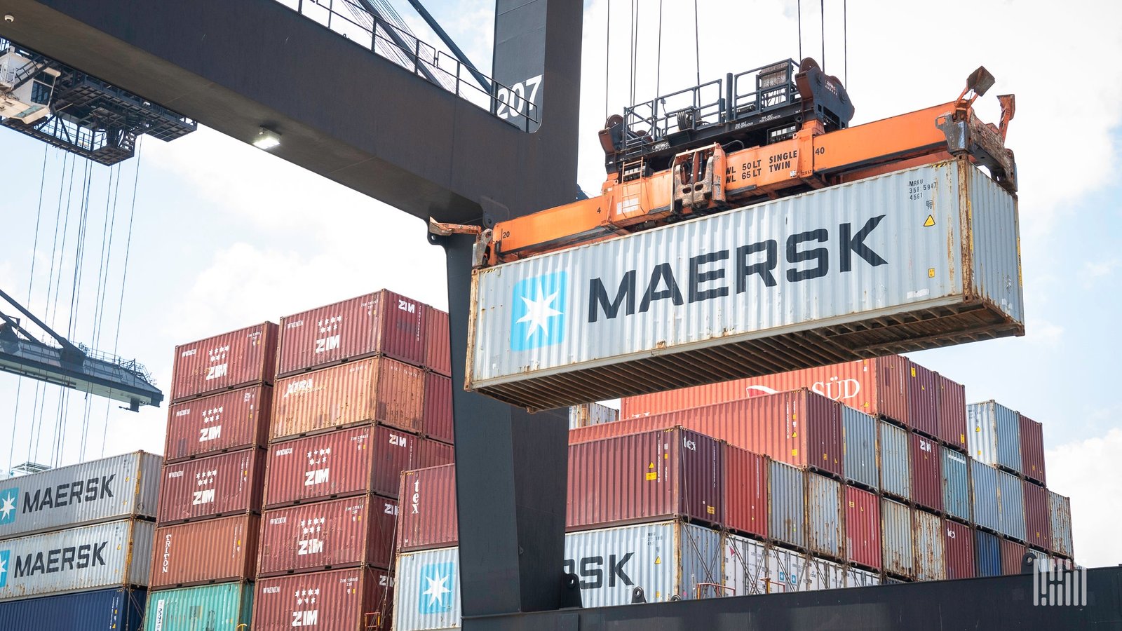 Maersk urges container pickup ahead of potential port strike