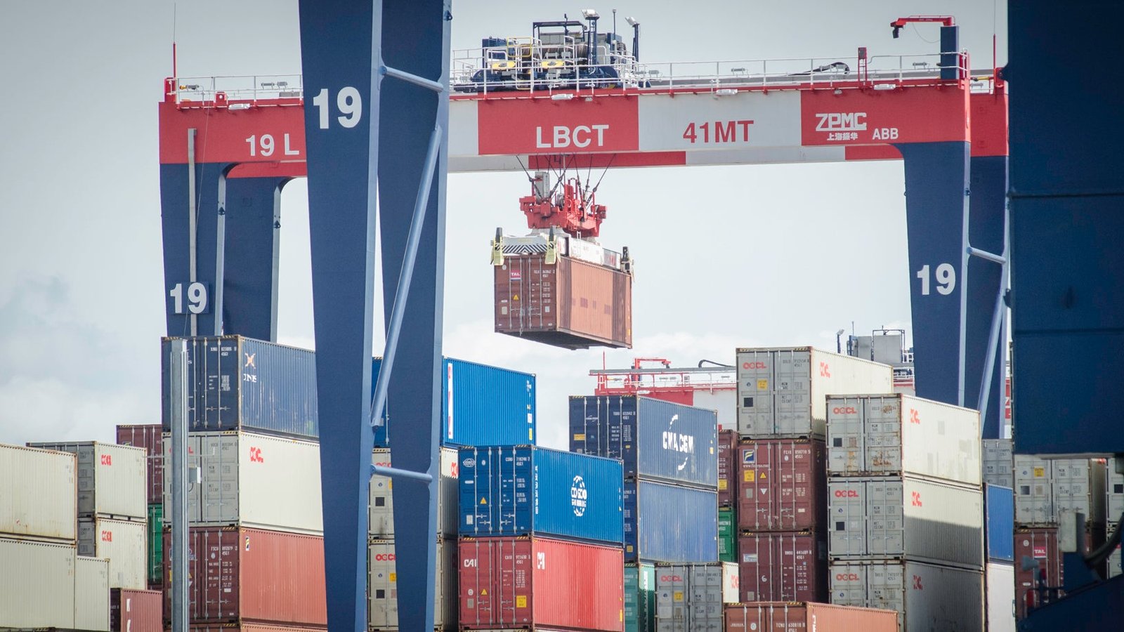 Tariff fears help Port of Long Beach containers to best start on record