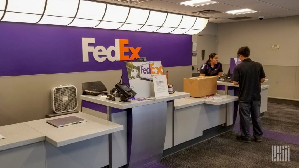 FedEx offers lower cost no-box, no-label returns 