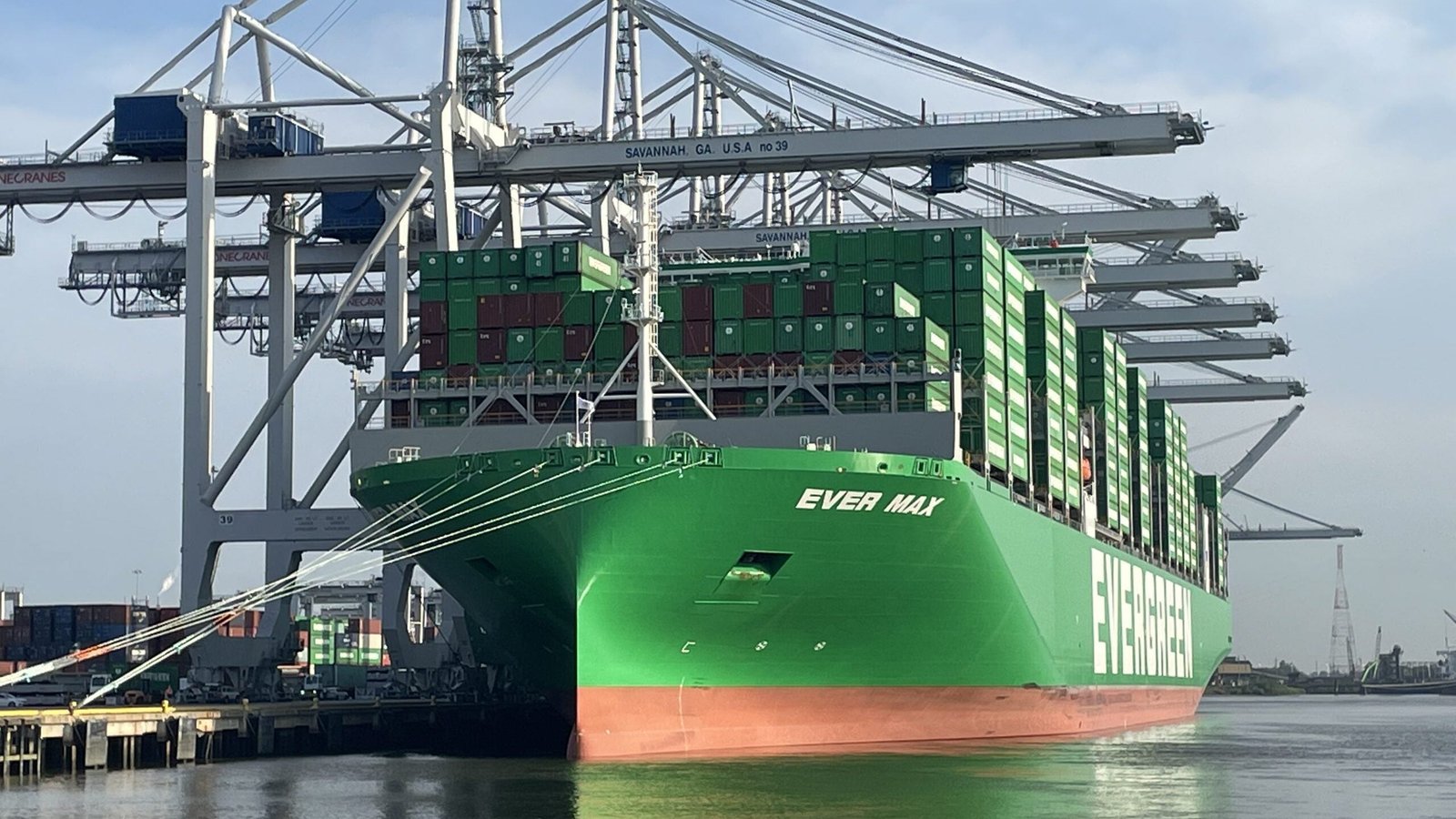 Longer voyages, higher container rates power Evergreen Marine earnings