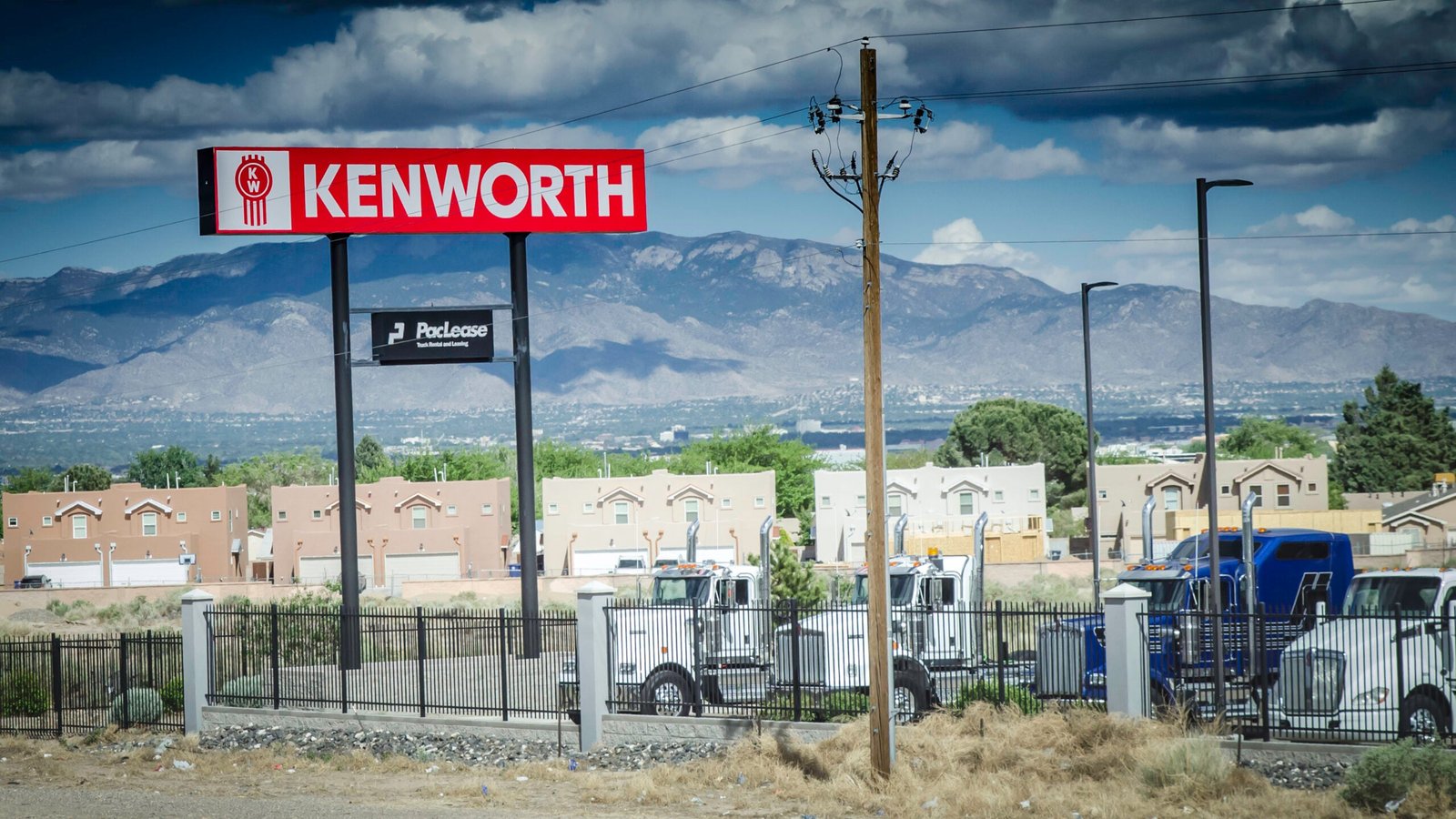 No Prebuy Surge: Trump Admin Scraps Costly Truck Regulations