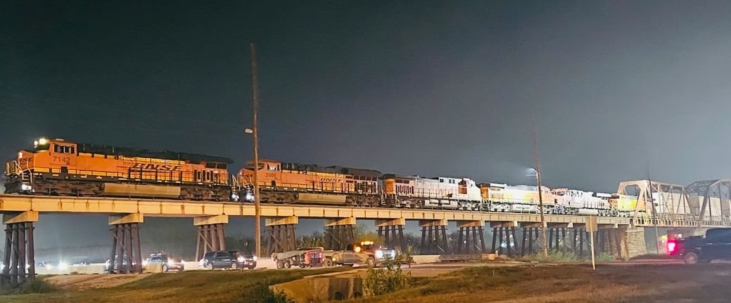 STB issues draft environmental statement on proposed border crossing railroad