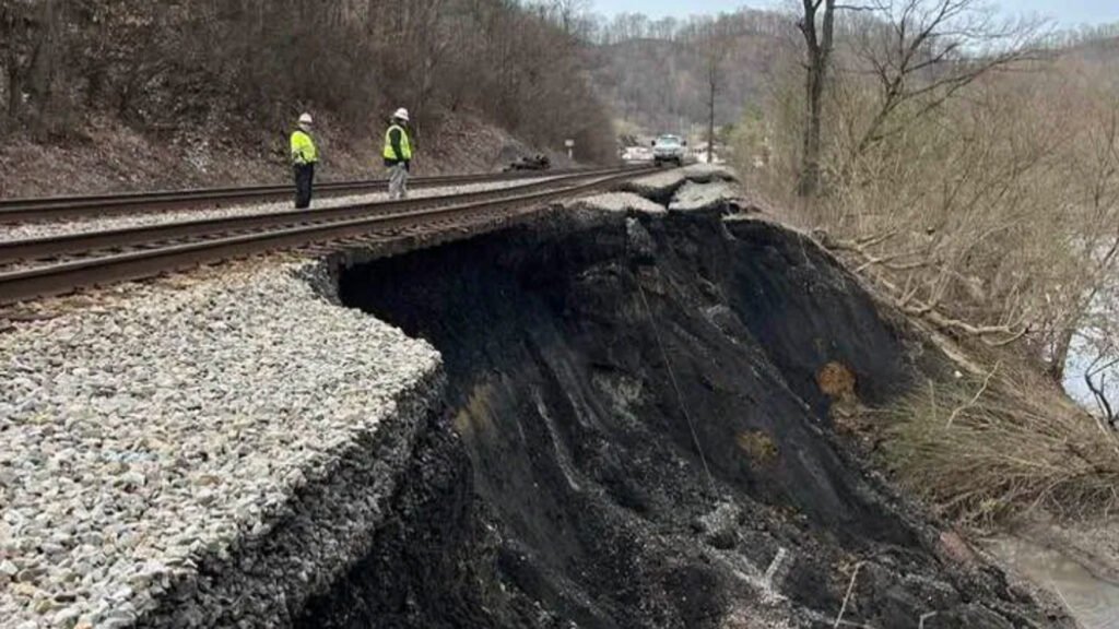 Cost savings boost Norfolk Southern profits despite impact of winter storms
