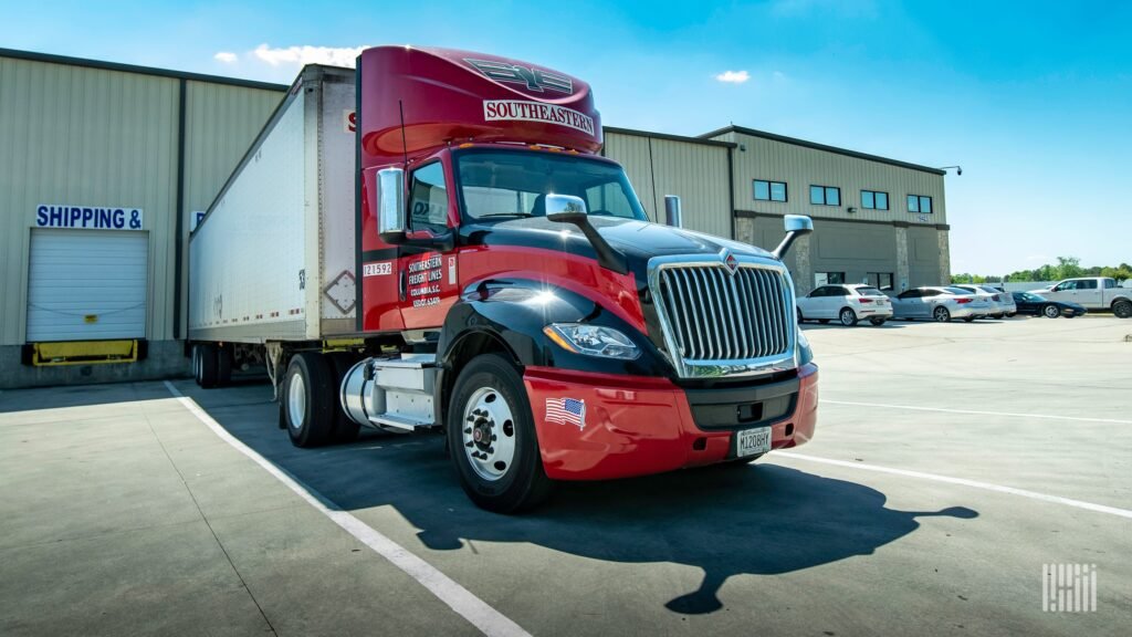 Lawmakers try again to improve truckers’ bathroom access