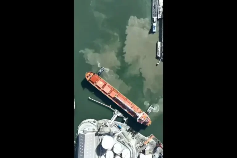 The beauty of port navigation