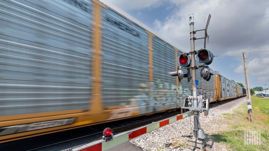 Trucks make January run for the border at railroads’ expense