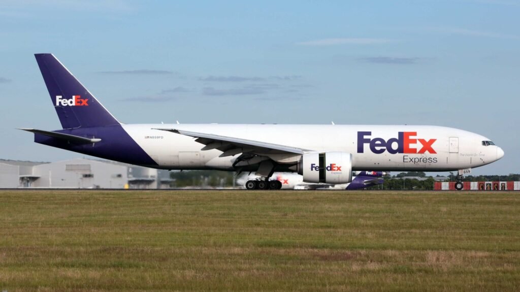 FedEx converts parcel freighter to heavy cargo operation