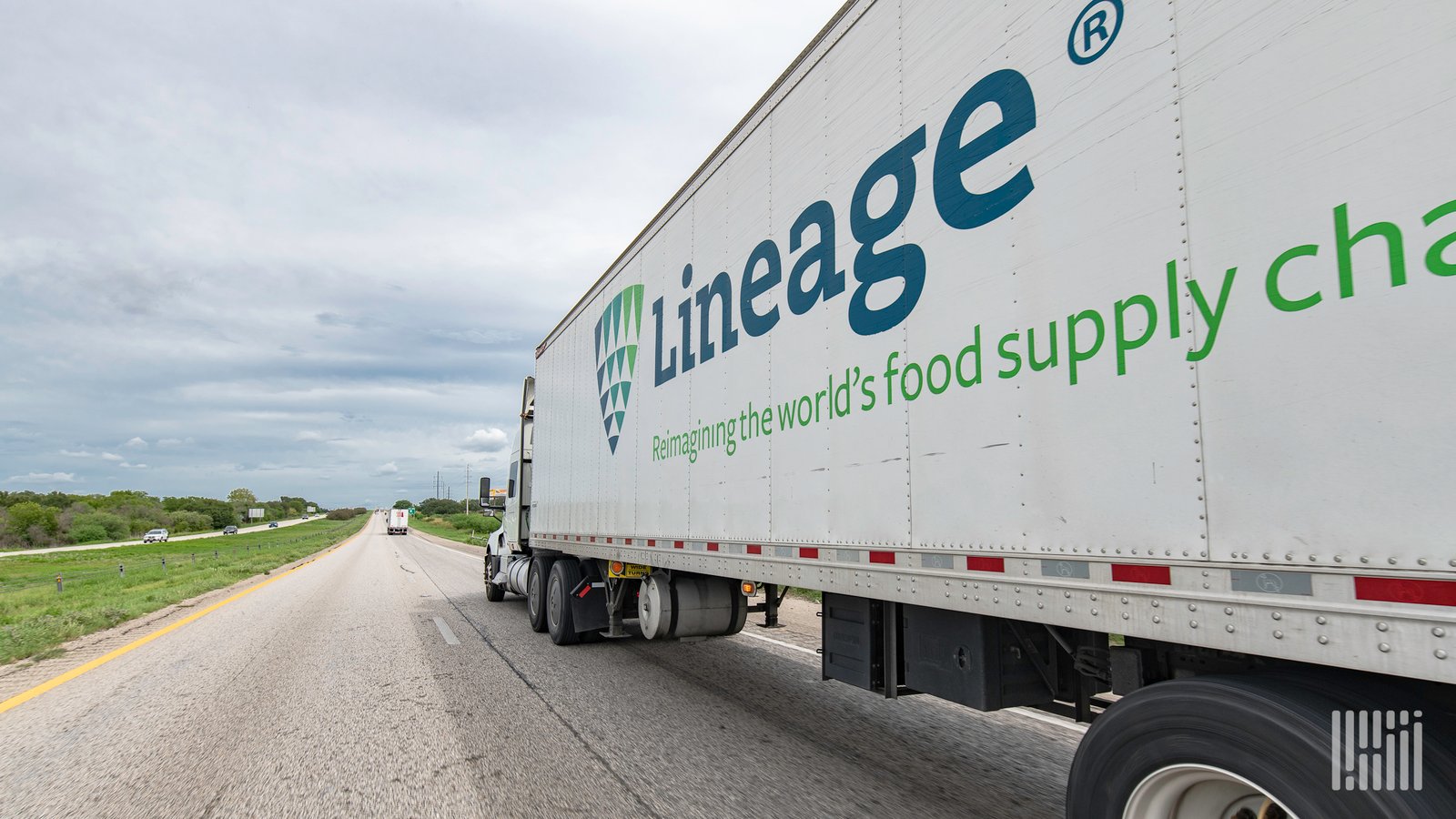 Lineage says tariffs hit Q1 revenue, announces $1B deal with Tyson Foods