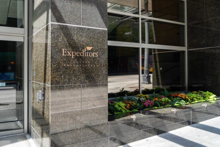 Market chaos boosts Expeditors; all key indicators post solid Q1 gains